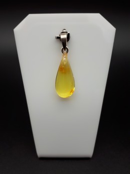 Pendentif ambre