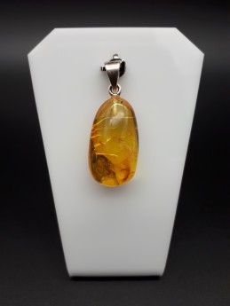 Pendentif ambre