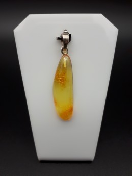 Pendentif ambre