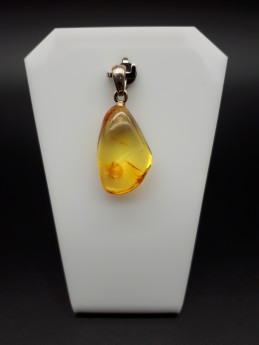 Pendentif ambre