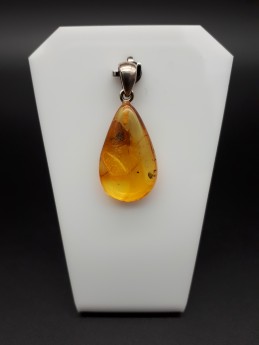 Pendentif ambre