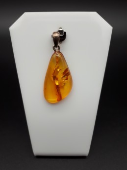 Pendentif ambre