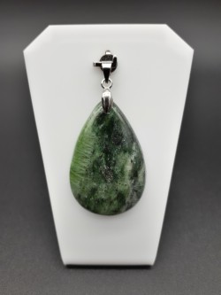 Pendentif diopside