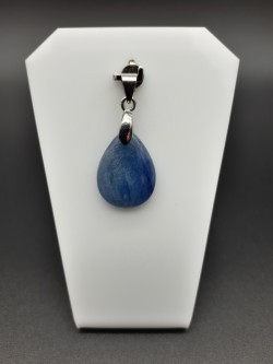 Pendentif cyanite bleue