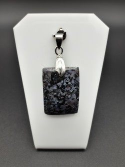 Pendentif gabbro