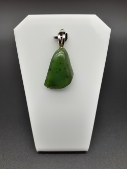 Pendentif jade néphrite