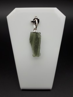 Pendentif moldavite