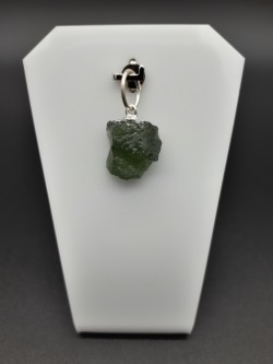 Pendentif moldavite