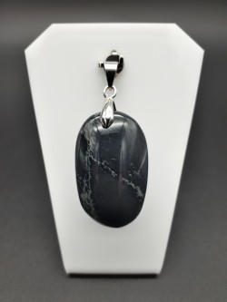 Pendentif obsidienne spider