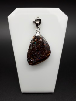 Pendentif opale Boulder