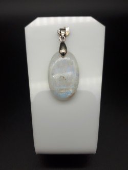 Pendentif péristérite