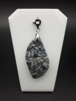 Pendentif pinolite