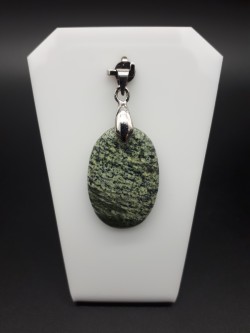 Pendentif chrysotile