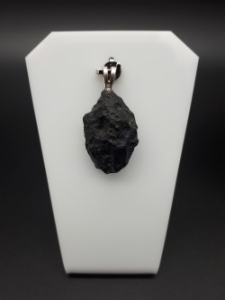 Pendentif tectite