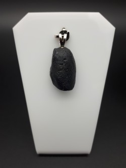 Pendentif tectite