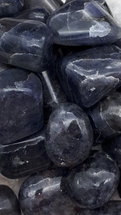 Cordiérite (iolite)