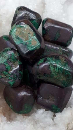 Cuprite/malachite/cuivre