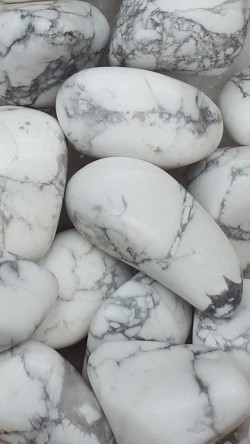 Howlite