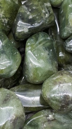 Vésuvianite / Idocrase