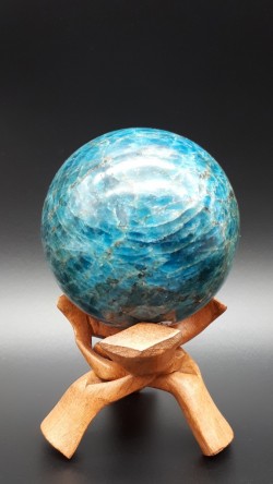 Sphère apatite bleue