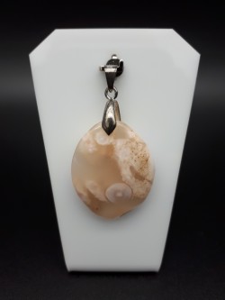 Pendentif agate fleur