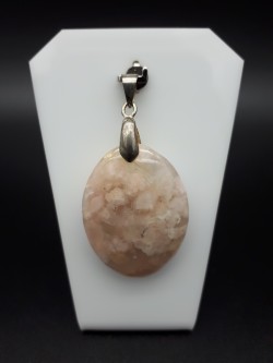 Pendentif agate fleur