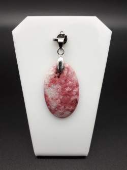 Pendentif thulite rouge