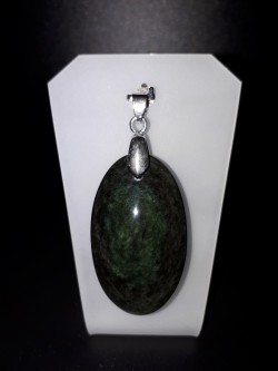 Pendentif obsidienne...