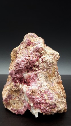 Erythrite