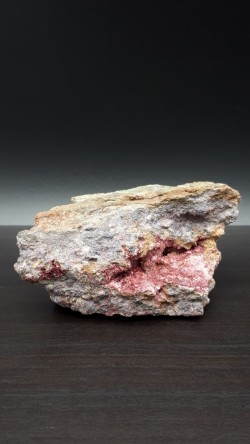 Erythrite