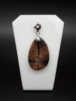 Pendentif chiastolite