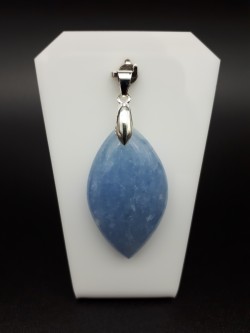 Pendentif calcite bleue