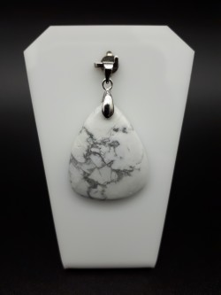 Pendentif howlite