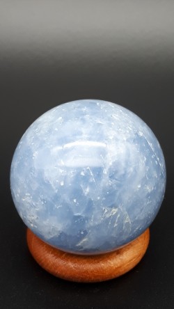 Sphère calcite bleue