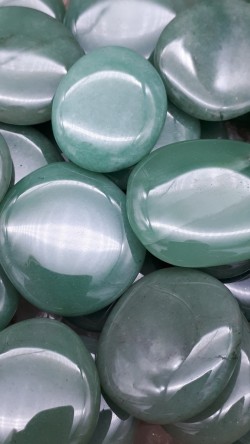 Galet plat aventurine verte