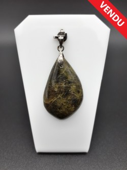 Pendentif épidote