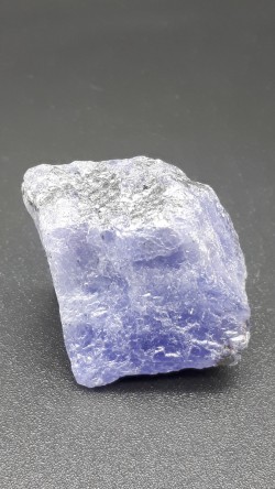 Tanzanite brute