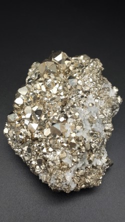 Pyrite brute