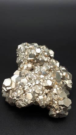 Pyrite brute