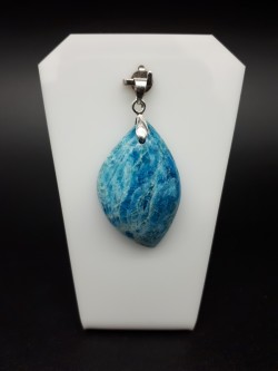 Pendentif apatite bleue