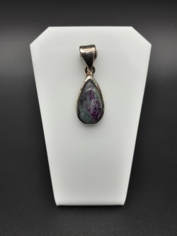 Pendentif kammererite