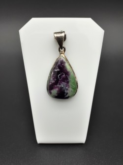 Pendentif kammererite