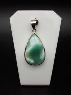 Pendentif larimar vert