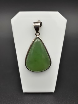 Pendentif jade jadéite