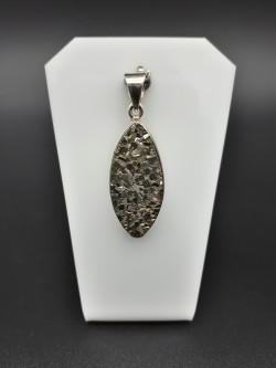 Pendentif pyrite brute