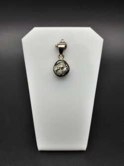 Pendentif pyrite brute