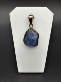 Pendentif tanzanite brute