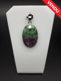 Pendentif rubis sur zoïsite