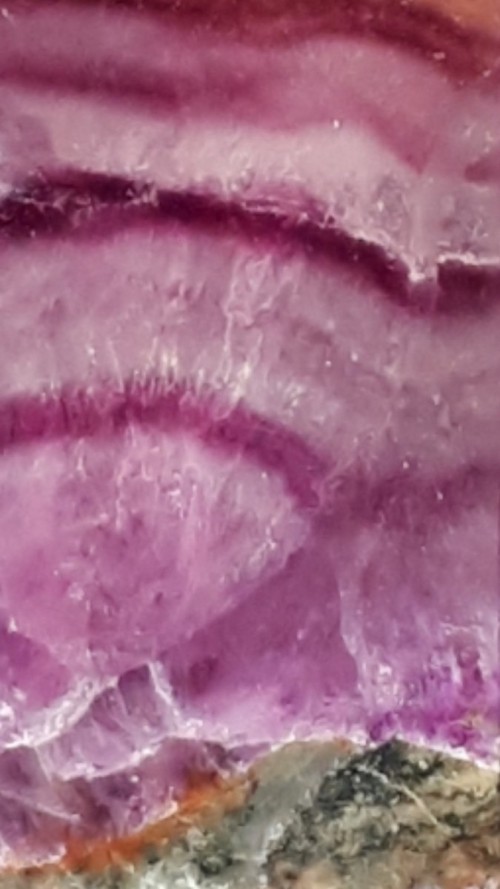 Fluorine mauve