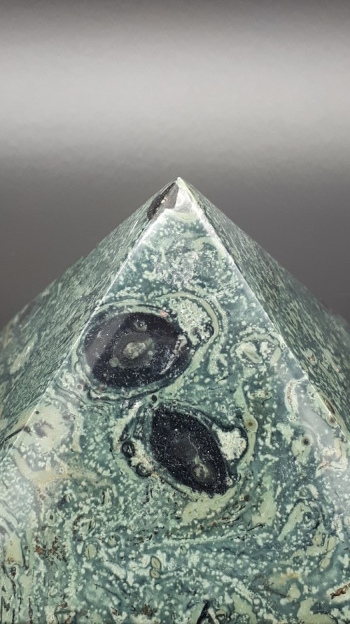 Pyramides